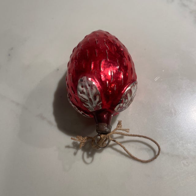 White Curated Vintage Figural Ornaments & Decorative Curios (Set of 10)| Mid-20th Century Mixed Materials For Sale - Image 8 of 12