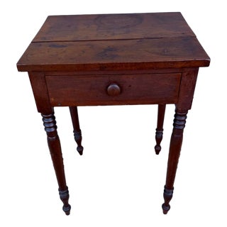 Antique Sheraton Walnut One-Drawer Stand, Chester County Pa, Circa 1820-1840 For Sale
