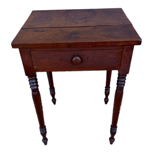 Antique Sheraton Walnut One-Drawer Stand, Chester County Pa, Circa 1820-1840