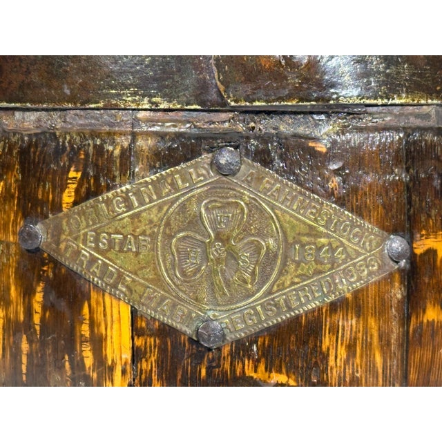 Antique Fahnestock Haslett & Schwarts Paint Bucket for your consideration. The bucket measures approx. 6 1/2 inches tall...