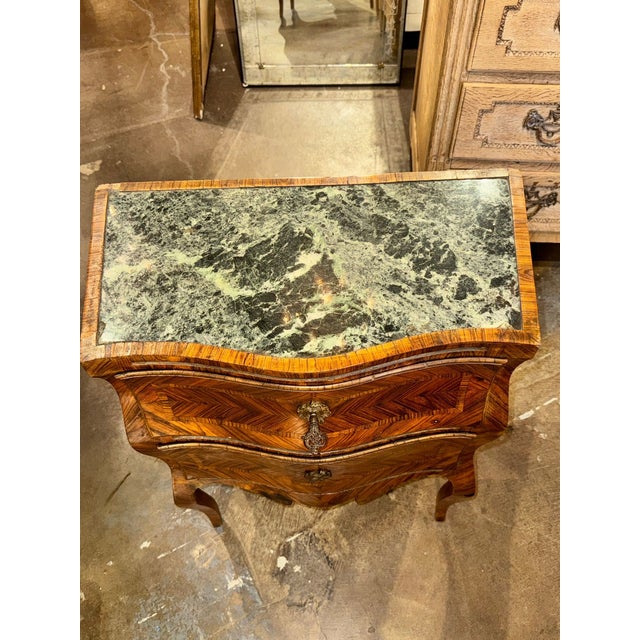 19th C. Italian Walnut Bombe Side Table For Sale - Image 4 of 7