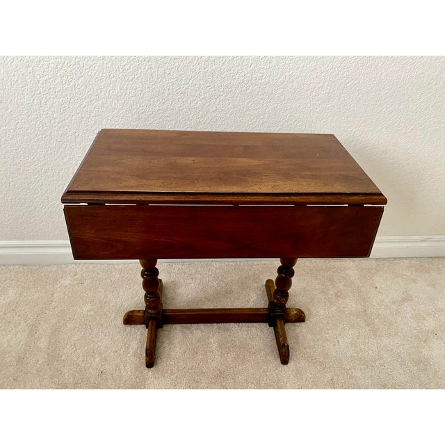 Brandt Vintage Drop-Leaf Accent Table From the Highly Collectible "Diplomat" Collection by the Brandt Furniture Excellent Condition For Sale - Image 4 of 13
