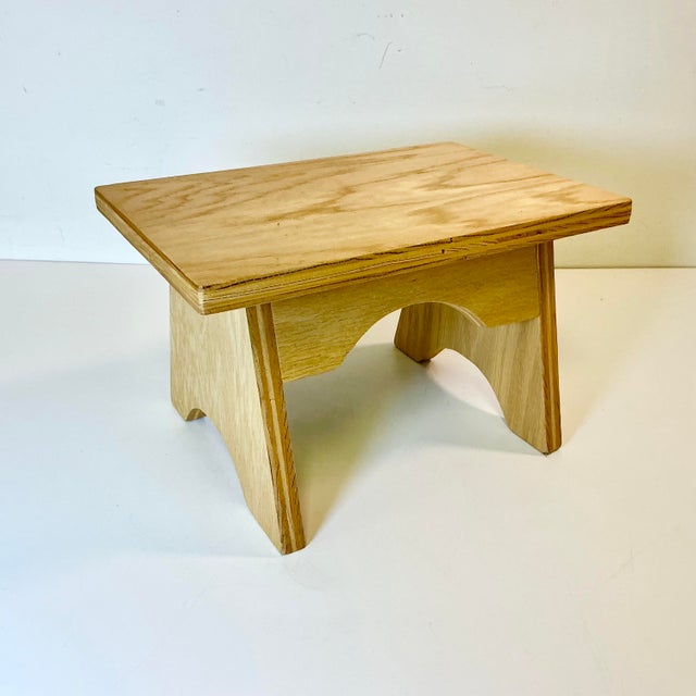 This is a great little step stool that every home could use. It’s an Americana hand crafted piece crafted from pine...
