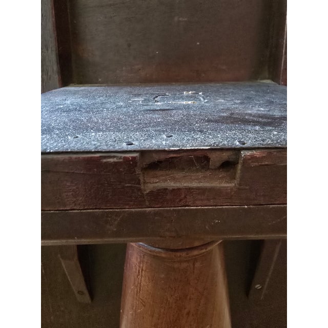 Brown Antique English Regency Mahogany Round Tilt Table, 18th Century For Sale - Image 8 of 12