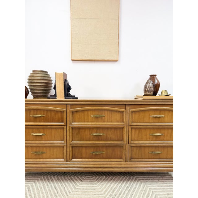 Vintage Thomasville 9 Drawer Dresser Walnut W/ Glass Top For Sale - Image 15 of 16