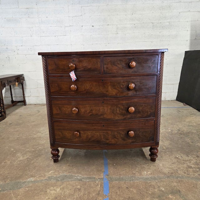 Late 19th Century Georgian Bowfront Mahogany 5 Drawer Chest With Twist Side Supports For Sale In Atlanta - Image 6 of 15