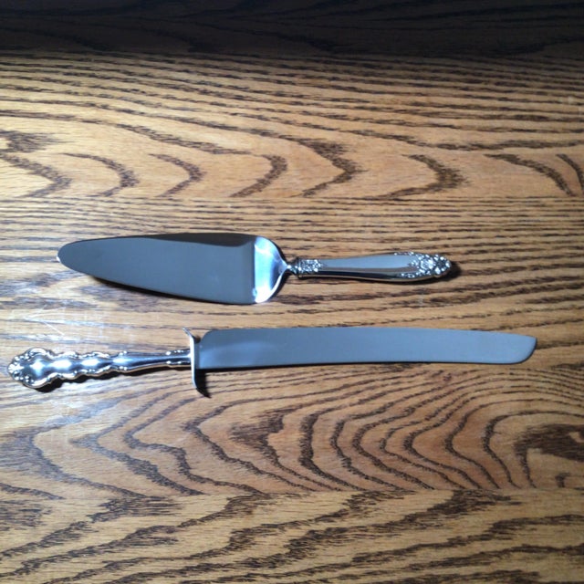 Prelude" Silver Cake Server by International and Oneida Sterling Silver Handle Cake Knife - 2 Piece For Sale - Image 13 of 13