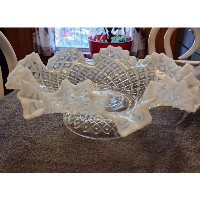Large Fenton Opalescent Hobnail Ruffled Edged Bow Early 20th Century L For Sale - Image 11 of 12