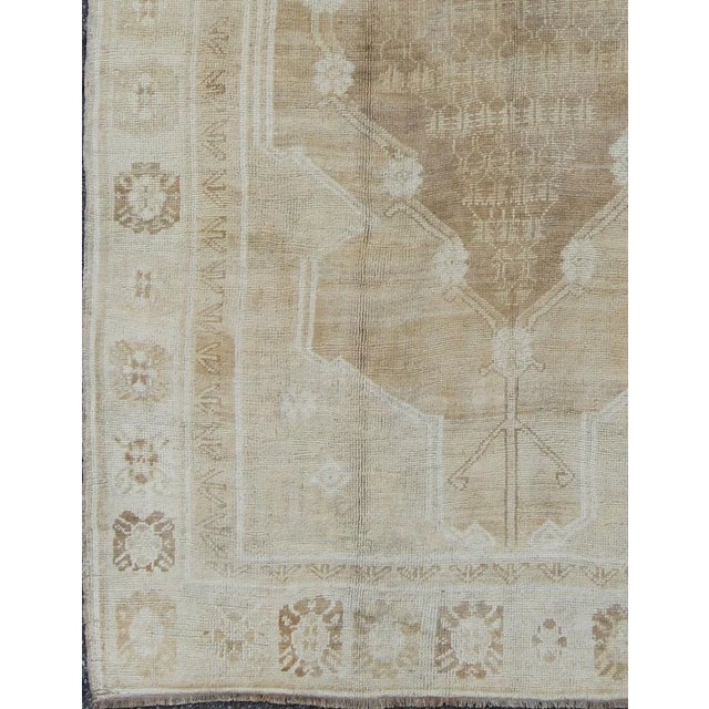 Tribal Vintage Oushak Rug With Soft Beige, Warm Taupe, and Ivory Tones For Sale - Image 3 of 7