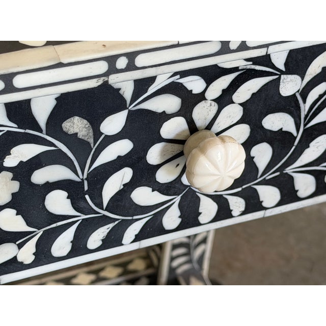 Aditya Handicrafts Indian Black & White Bone Inlay Dressing Table & 32.75” Round Mirror, 2021 For Sale In Chicago - Image 6 of 13