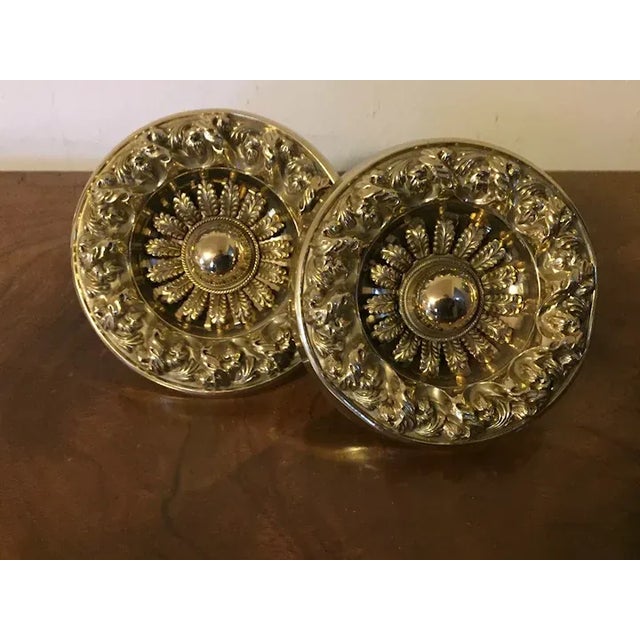 Antique 19th Century American Federal Empire Gilt Spun Brass Drapery Tie Backs - A Pair For Sale In New York - Image 6 of 11