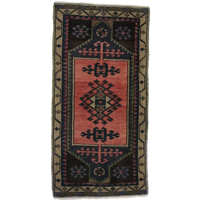 Vintage Turkish Oushak Throw Rug - 01'09 X 03'09 For Sale - Image 9 of 9