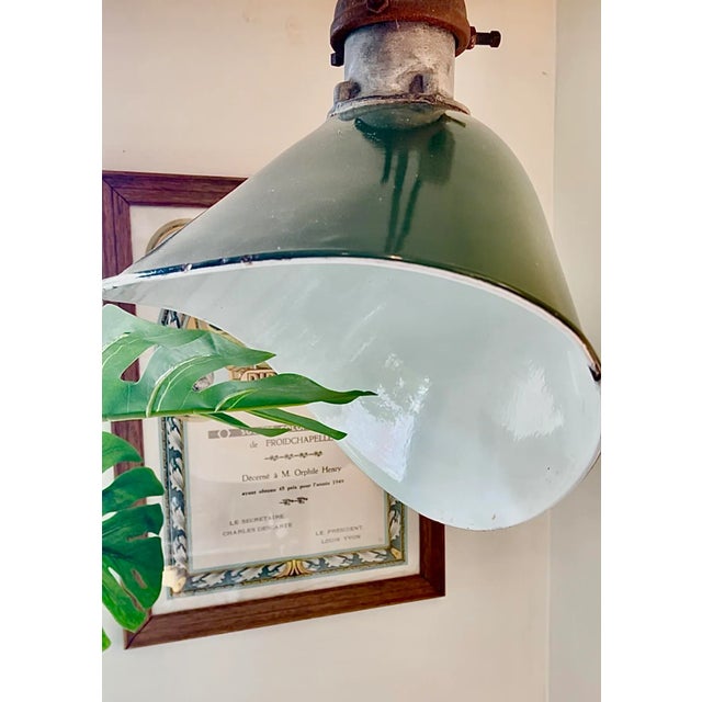 1930s 1930s Industrial Pair of Drop Pendants From France For Sale - Image 5 of 7