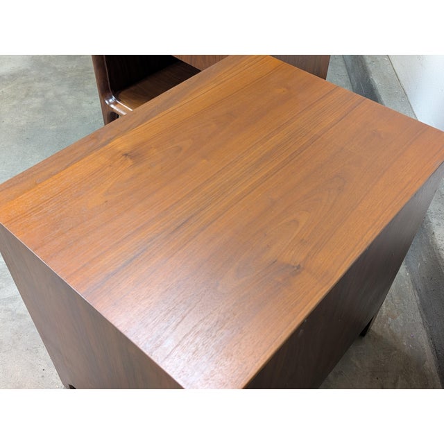 Pair of Mid Century Modern Walnut Nightstands by Widdicomb, C1960s For Sale - Image 11 of 15