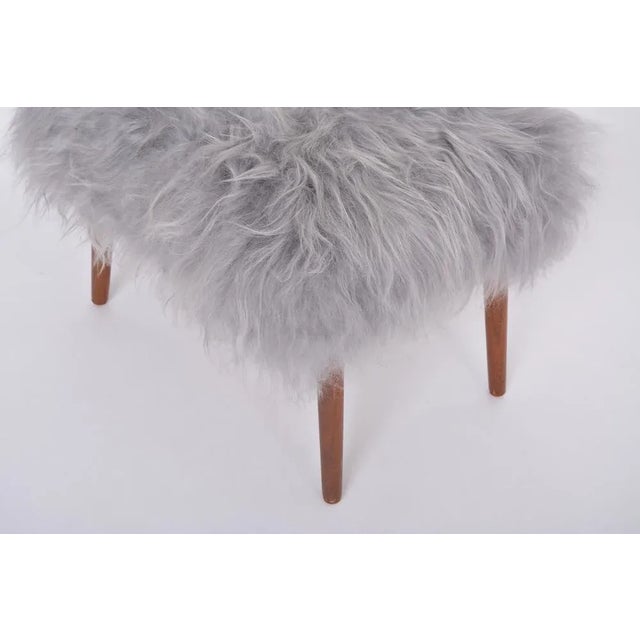 1950s Mid-Century Modern Danish Stool Reupholstered in Grey Sheep Skin, 1950s For Sale - Image 5 of 10
