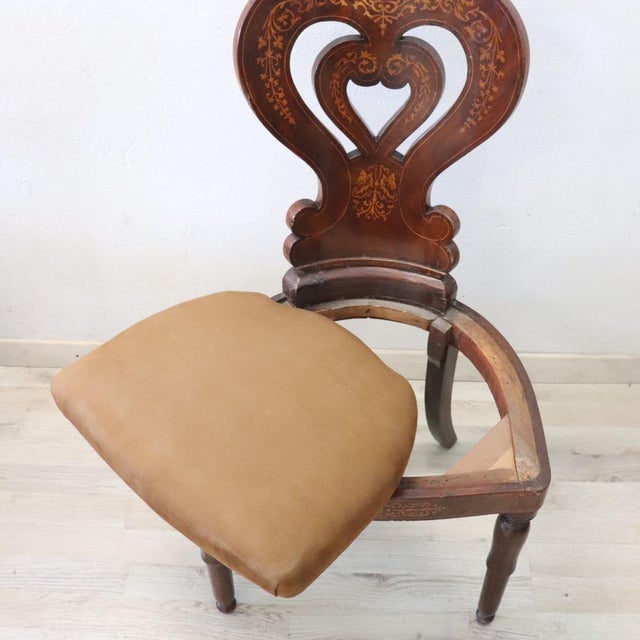 Early 19th Century Dining Chairs in Walnut, Set of 6 For Sale - Image 9 of 17