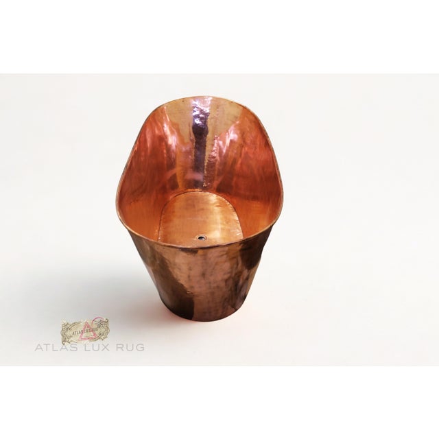 Handmade Moroccan Copper Bathtub – Timeless Luxury for Your Home Spa Fall in love with your bathroom all over again with...