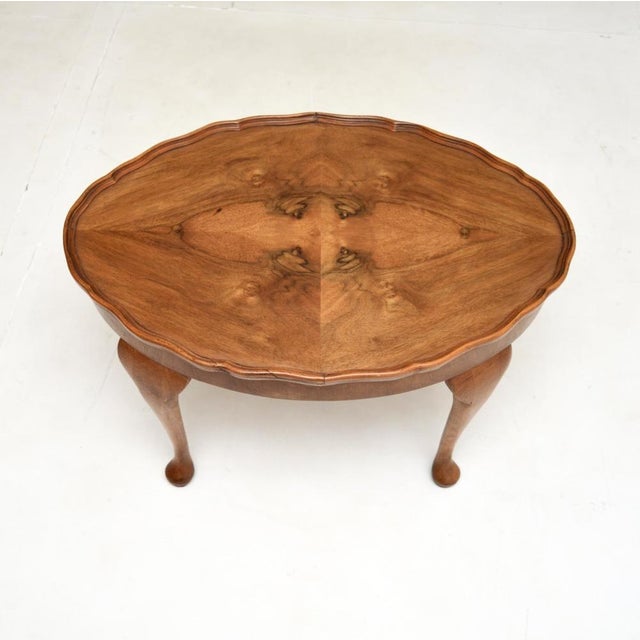 Figured Walnut Pie Crust Coffee Table, 1930s For Sale - Image 4 of 5
