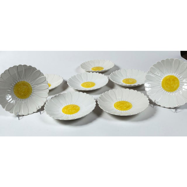 1950s Set of 8 Gien 'Daisy Plates', France, Circa 1950's For Sale - Image 5 of 10