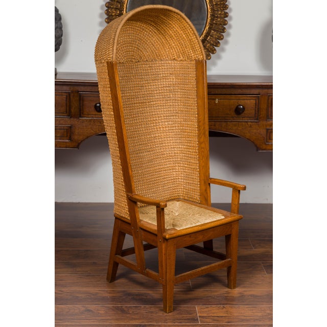 Rustic European Scottish 1900s Orkney Island Canopy Chair with Hooded Handwoven Straw Back For Sale - Image 3 of 10