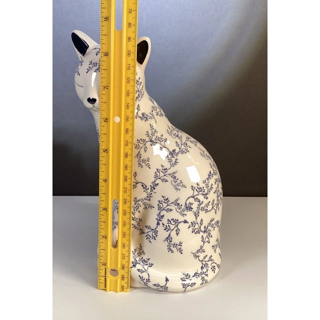 Vintage Chinese Blue and White Floral Ceramic Cat Figurine For Sale In Phoenix - Image 6 of 7
