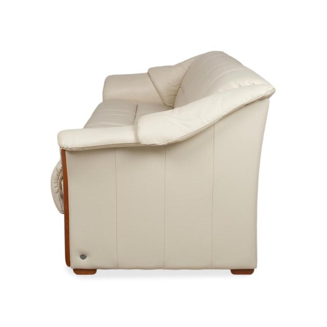Oslo Four-Seater Sofa in Leather from Stressless For Sale - Image 13 of 14