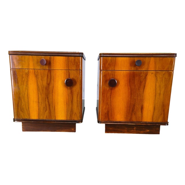 Mid-Century Modern Walnut Nightstands with Glass Tops, 1950s, Set of 2 For Sale