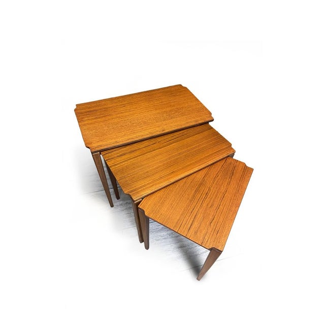 Wood Mid-Century Modern Teak Nesting Tables by Richard Hornby for Fyne Ladye, 1960s, Set of 3 For Sale - Image 7 of 13