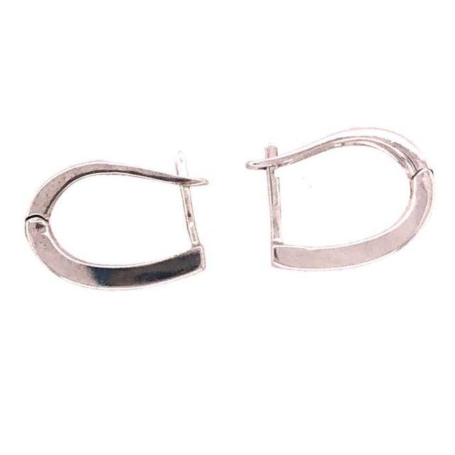 14 Karat White Gold Latch Back Earrings With White and Yellow Diamonds For Sale In New York - Image 6 of 12