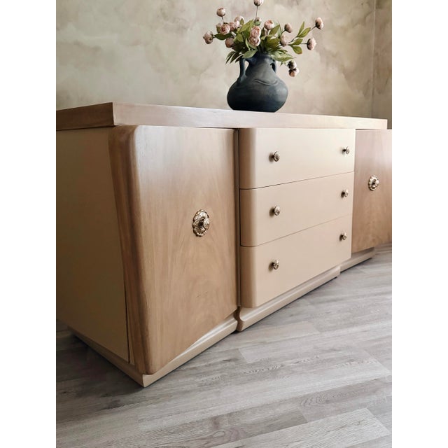Mid-Century Modern 1950s Organic Modern Art Deco/Mid Century Sideboard Buffet-Dresser For Sale - Image 3 of 18