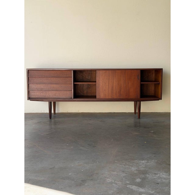 Mid-Century Modern Danish Teak Sideboard by Bramin - Mid Century Modern Low Long Credenza 1960s For Sale - Image 3 of 10