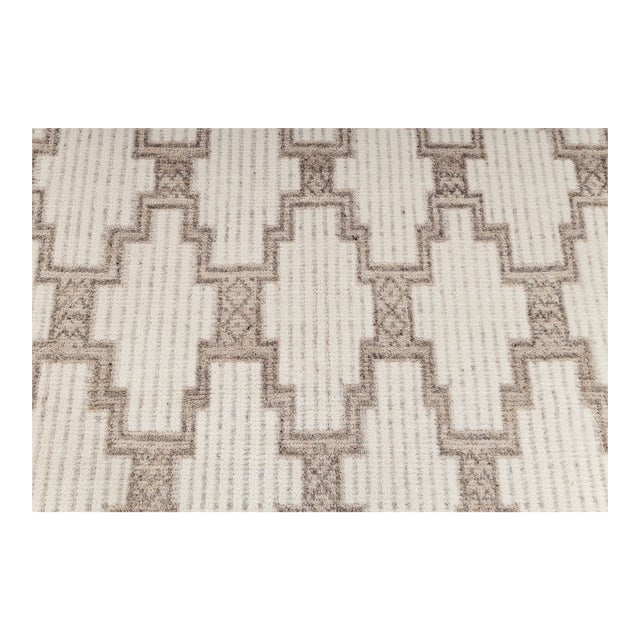 9x12Ft. Ivory White Wool Boho Inspired Hand Made Rug For Sale