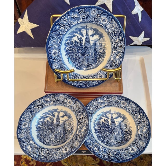 American 1970s Liberty Blue “Old North Church” Serving Bowls | English Ironstone Americana Collection - Set of 3 For Sale - Image 3 of 9