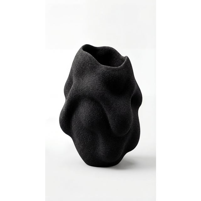 Contemporary 3D Printed Black Sand Vase by Bryant Creative Industries S.L. For Sale - Image 3 of 6