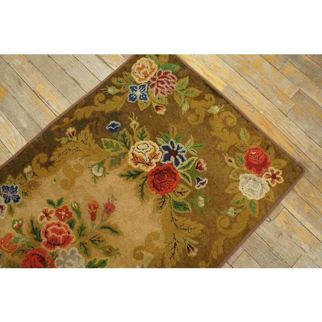 Vintage American Hooked Floral Medallion Wool Brown Earth Tone 1950s Modern Rug For Sale - Image 11 of 12