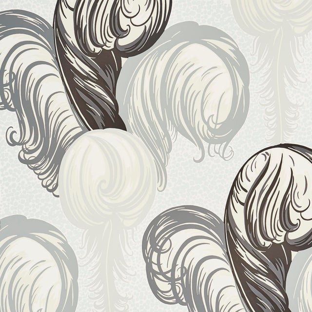 Contemporary Sample - Schumacher X Paul Poiret PlumesWallpaper in Champagne For Sale - Image 3 of 3