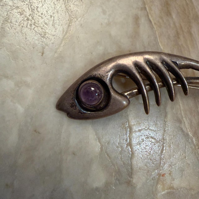 Abstract Taxco Sterling Silver Abstract Fish Pin Amethyst Stone Eye Sigi Pineda For Sale - Image 3 of 17