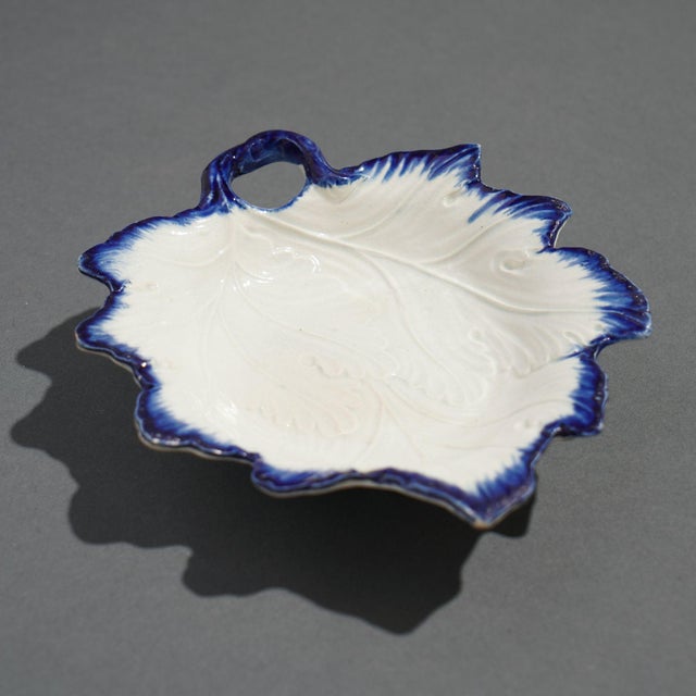 Shell Edge Pearlware Grape Leaf Condiment Dish, C. 1820 For Sale - Image 4 of 9