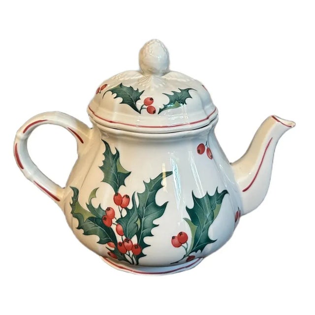 Vintage Villeroy & Boch Christmas Holly Porcelain Teapot Beautiful Villeroy & Boch holiday porcelain tea pot made in the...