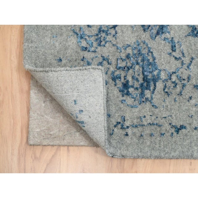 2010s Fine Jacquard With Sickle Leaf Design Wool and Plant Based Silk Hand Loomed Gray Oriental Rug For Sale - Image 5 of 13