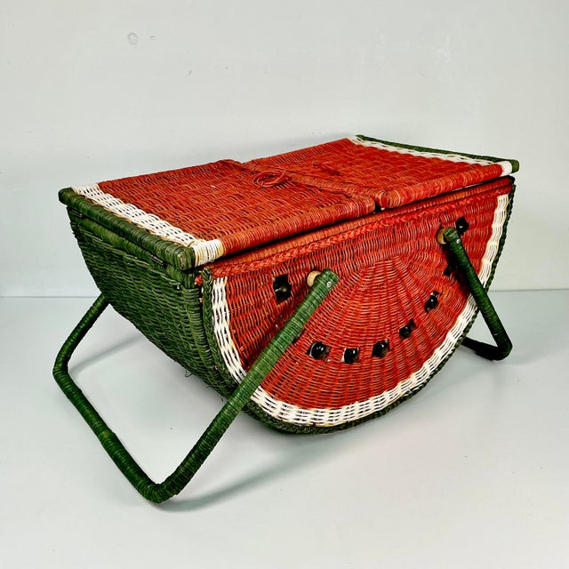 1980s Vintage Boho Chic Arts & Crafts Trompe L’Oeil Watermelon Wicker Picnic Basket. For Sale - Image 16 of 18