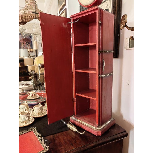 Vintage Limited Edition Texaco Case Cabinet in the Shape of Petrol Pump, 2000s For Sale - Image 3 of 13