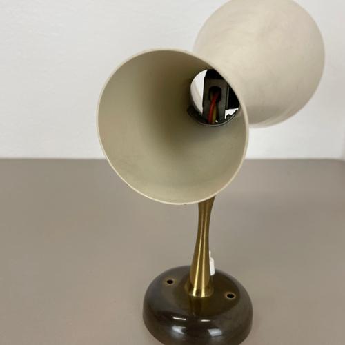 Brass and Metal Diabolo Theatre Wall Light in the style of Gio Ponti and Stilnovo, Italy, 1950s For Sale - Image 15 of 18