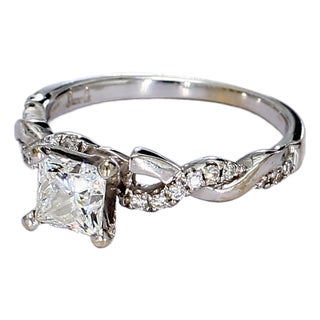 14k White Gold Solitaire Ring With Twisted Diamond Band - 5.25 For Sale