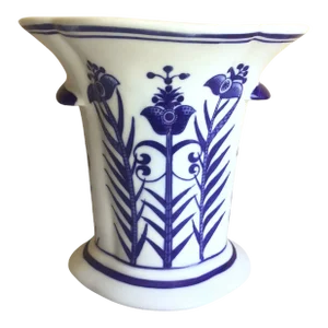 Vintage Chinoiserie Blue and White Porcelain Floral Flared Jardiniere Planter Vase