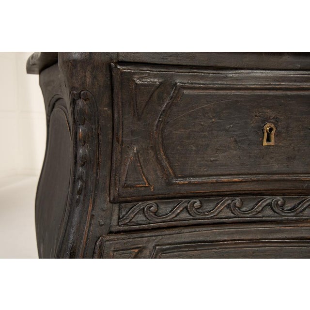 18th Century French Ebonised Bombe Commode For Sale - Image 5 of 12