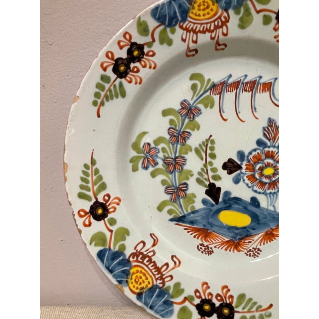 18th Century English Delft Tin Glaze Faience Polychrome Plate For Sale In Orlando - Image 6 of 10