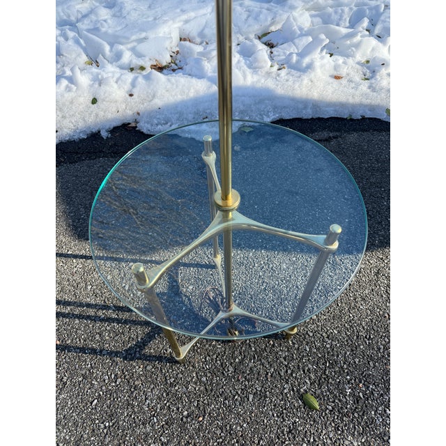 Vintage Mid Century Modern Brass Floor Lamp With Glass Table Attributed to Laurel Lamp Co. For Sale - Image 4 of 10
