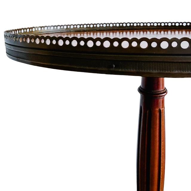 Antique French Neoclassical Mahogany Sunburst Inlaid Oval Side Table With Pierced Brass Gallery, Circa 1900 For Sale - Image 11 of 14