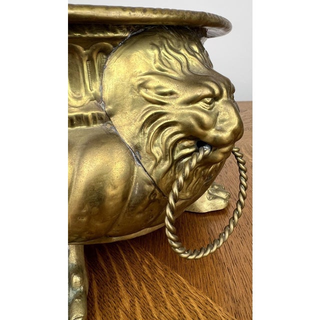 Vintage Style Plant Pot in Brass For Sale - Image 5 of 18
